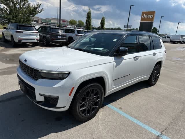 Thumbnail: 2023 Jeep Grand Cherokee L - 14