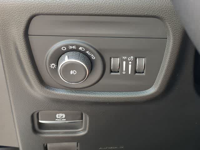 Thumbnail: 2026 Jeep Grand Cherokee - 30