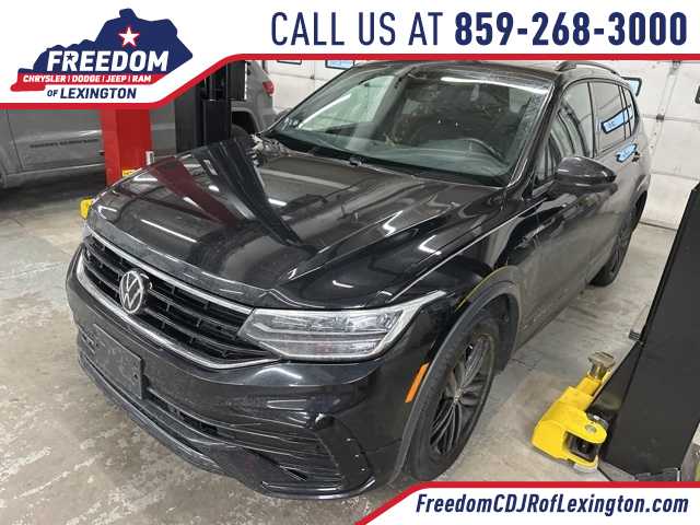 Thumbnail: 2022 Volkswagen Tiguan - 1