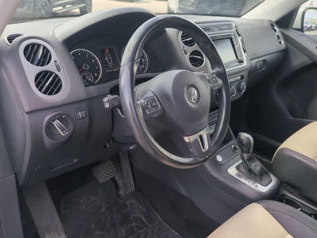 Thumbnail: 2017 Volkswagen Tiguan - 10
