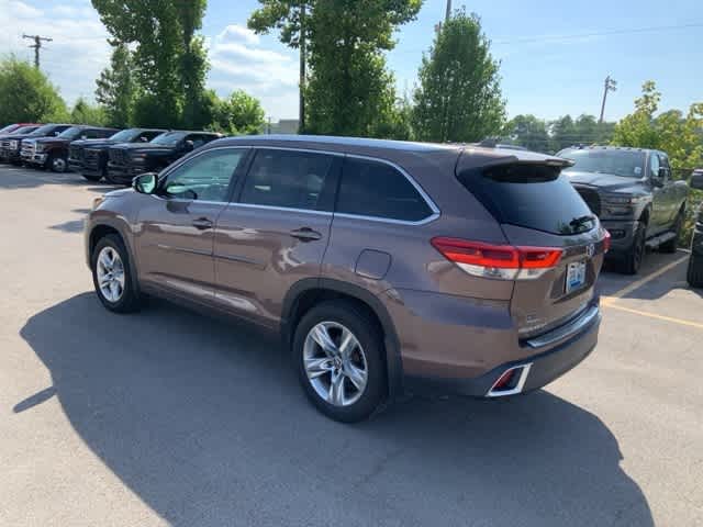 Thumbnail: 2017 Toyota Highlander - 18