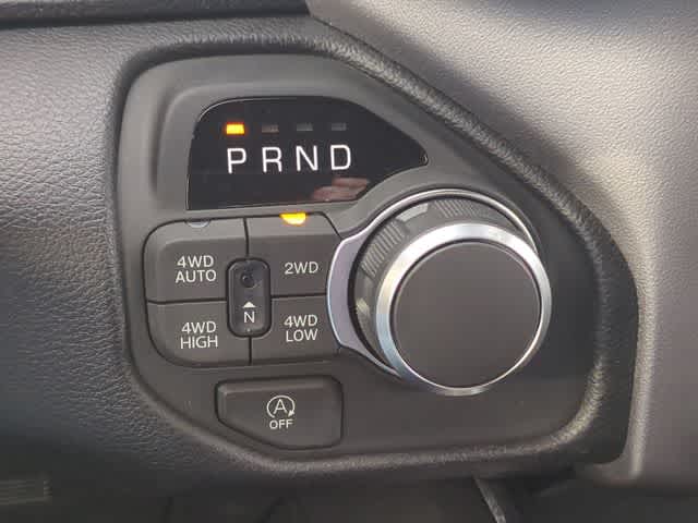 Thumbnail: 2026 RAM 1500 - 32