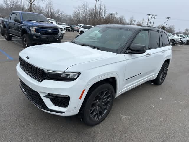 Thumbnail: 2025 Jeep Grand Cherokee - 17