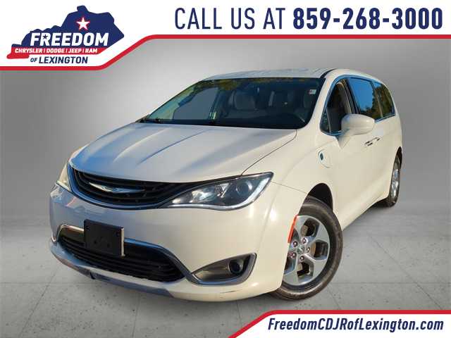 2019 Chrysler Pacifica Hybrid Touring Plus -
                  Lexington, KY