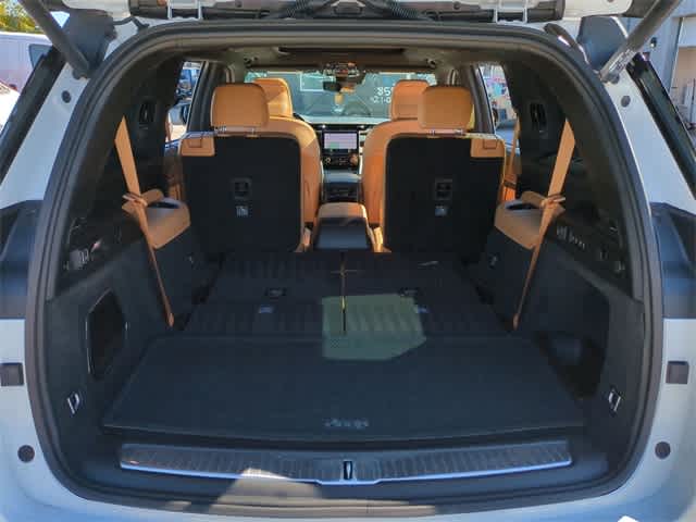 Thumbnail: 2023 Jeep Grand Cherokee L - 36