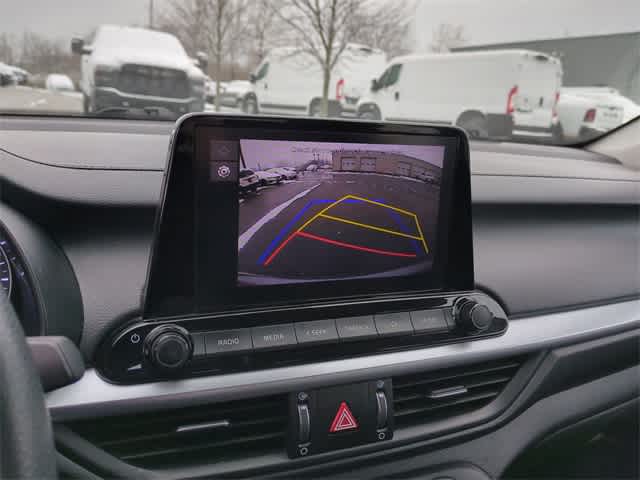 Thumbnail: 2023 Kia Forte - 30