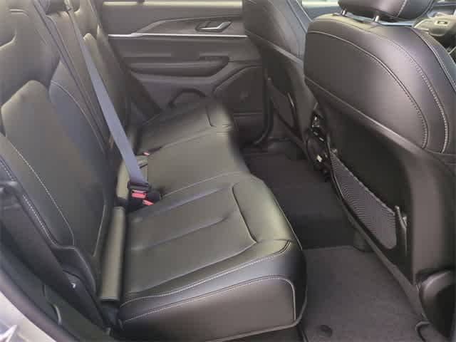 Thumbnail: 2025 Jeep Grand Cherokee - 22