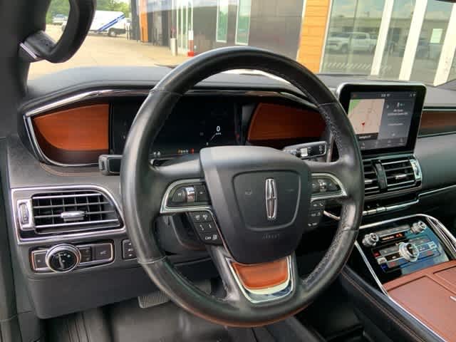 Thumbnail: 2020 Lincoln Navigator - 7