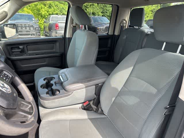 Thumbnail: 2019 RAM 1500 Classic - 4