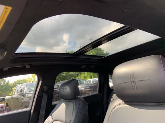 Thumbnail: 2019 Lincoln Nautilus - 4