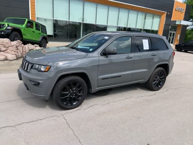 Thumbnail: 2020 Jeep Grand Cherokee - 17