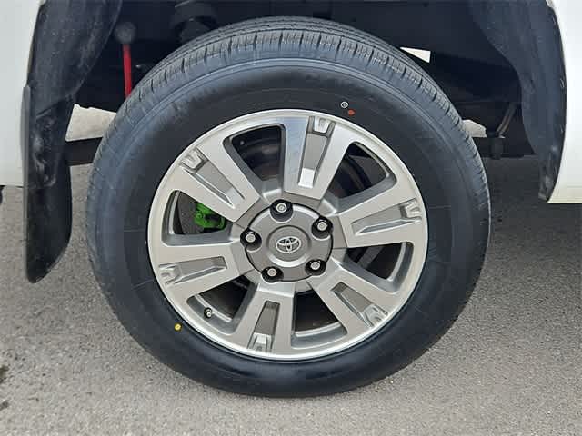 Thumbnail: 2014 Toyota Tundra - 14