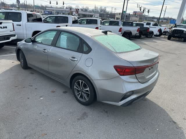 Thumbnail: 2023 Kia Forte - 12