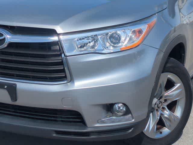 Thumbnail: 2016 Toyota Highlander - 11