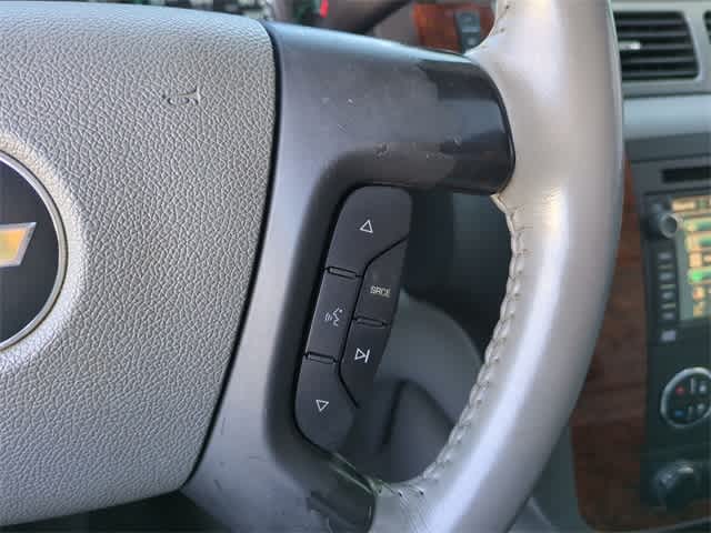Thumbnail: 2008 Chevrolet Tahoe - 26