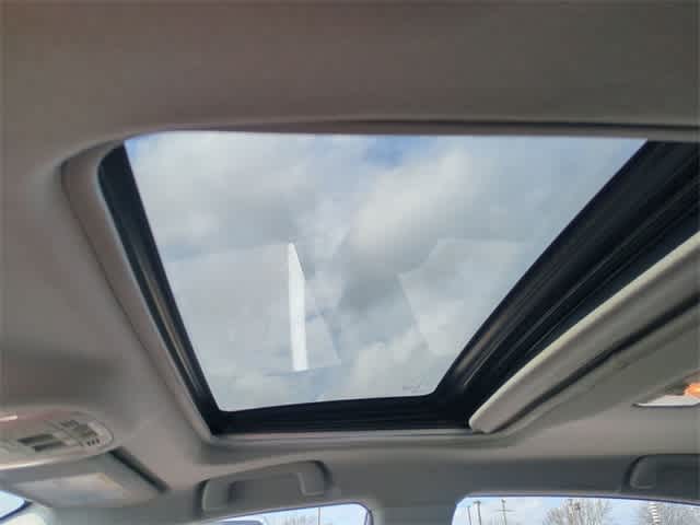 Thumbnail: 2011 Toyota Corolla - 18