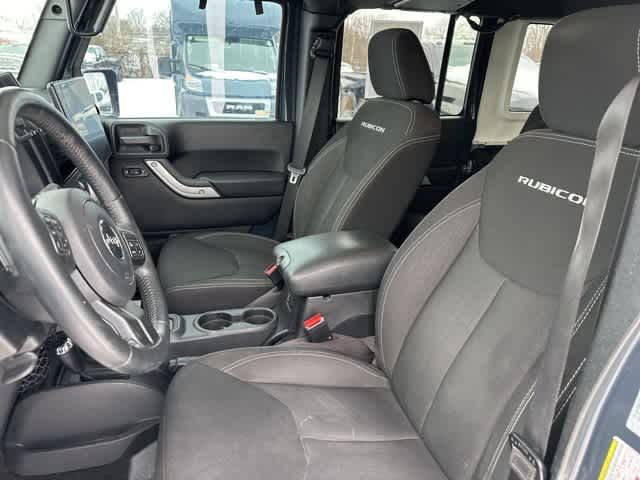 Thumbnail: 2016 Jeep Wrangler - 3