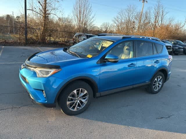 Thumbnail: 2016 Toyota RAV4 - 11