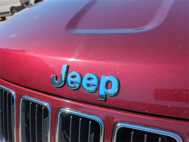 Thumbnail: 2016 Jeep Grand Cherokee - 12