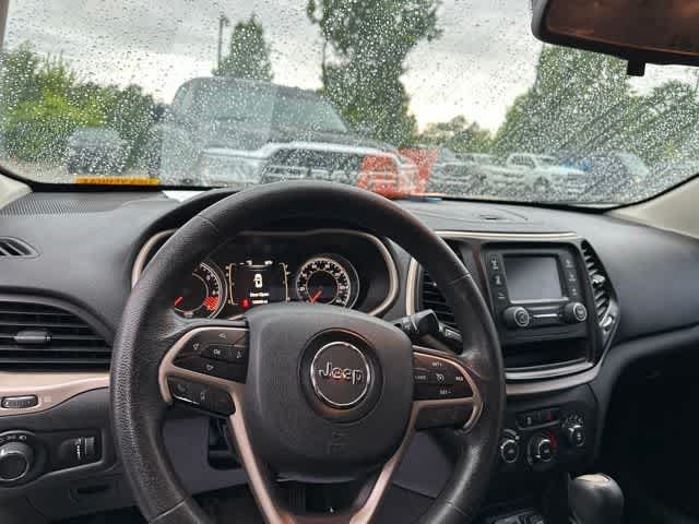 Thumbnail: 2015 Jeep Cherokee - 6