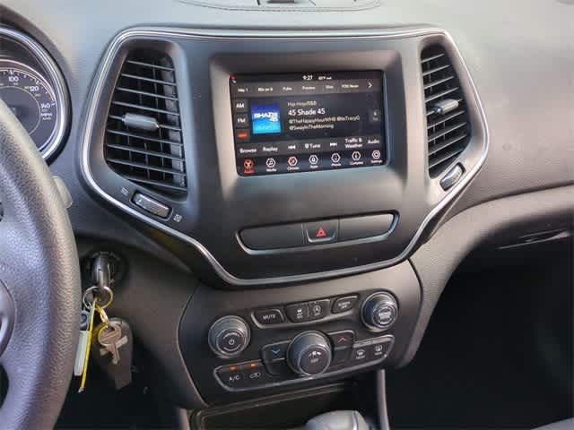 Thumbnail: 2019 Jeep Cherokee - 27