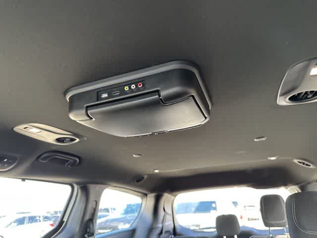 Thumbnail: 2018 Chrysler Pacifica - 6