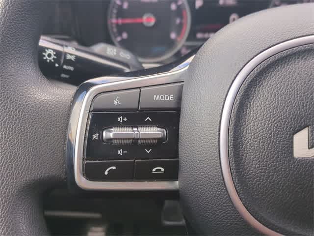 Thumbnail: 2023 Kia Sorento - 22