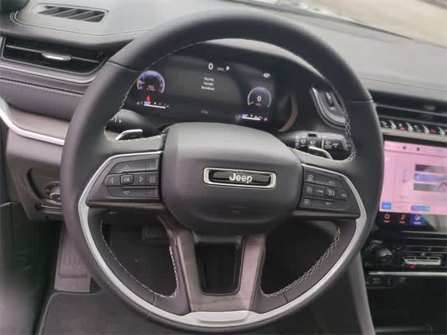 Thumbnail: 2025 Jeep Grand Cherokee - 25