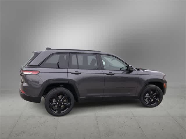 Thumbnail: 2025 Jeep Grand Cherokee - 7