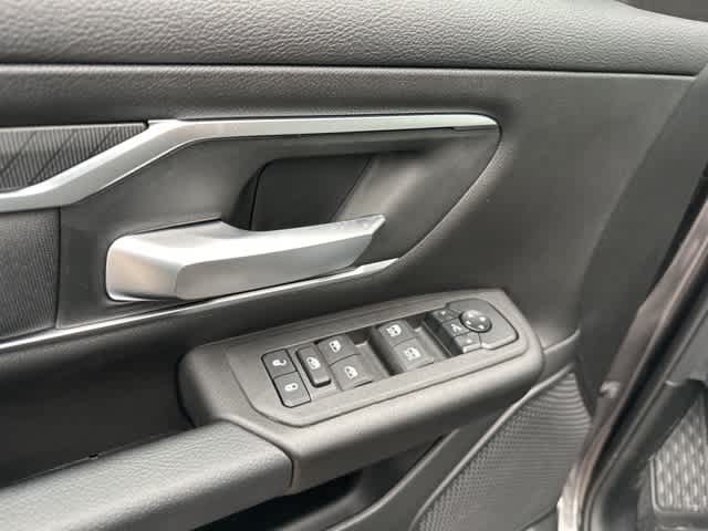 Thumbnail: 2026 RAM 1500 - 9