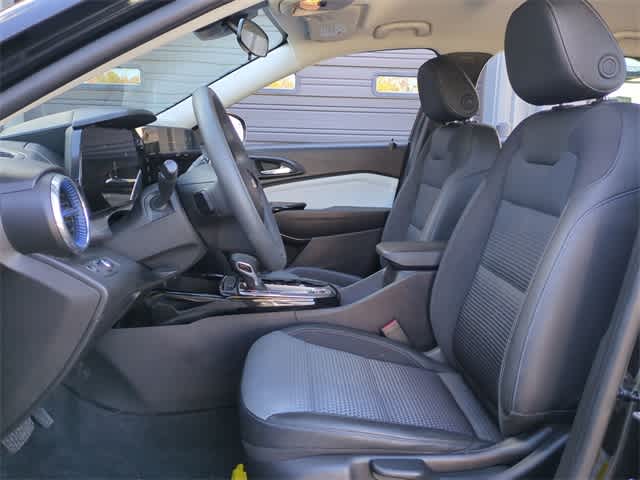 Thumbnail: 2025 Chevrolet Trax - 17