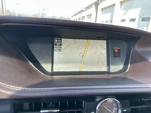 Thumbnail: 2017 Lexus ES - 10