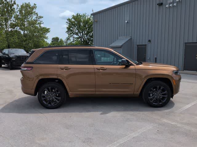 Thumbnail: 2026 Jeep Grand Cherokee - 9