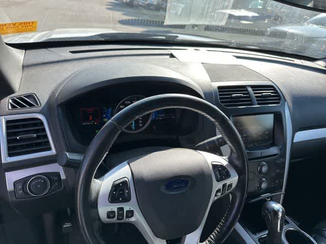 Thumbnail: 2013 Ford Explorer - 6