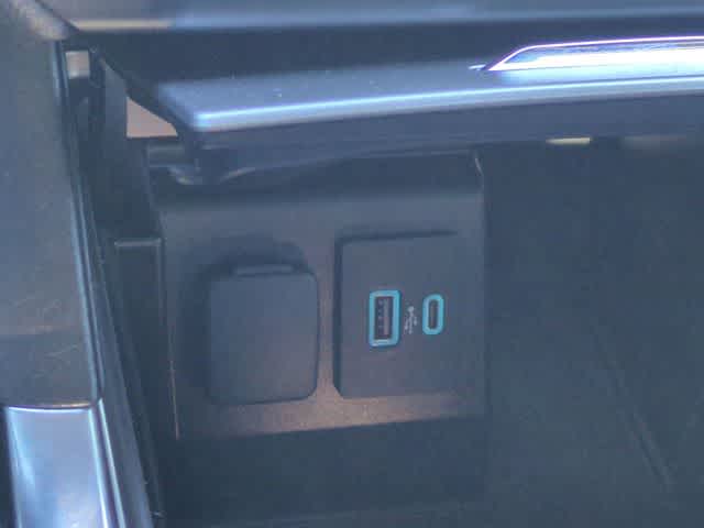 Thumbnail: 2020 Ford Explorer - 34