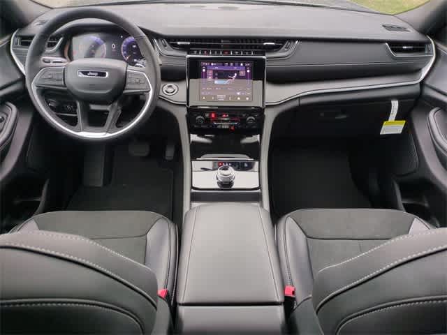 Thumbnail: 2025 Jeep Grand Cherokee L - 16