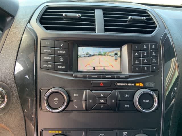 Thumbnail: 2018 Ford Explorer - 8