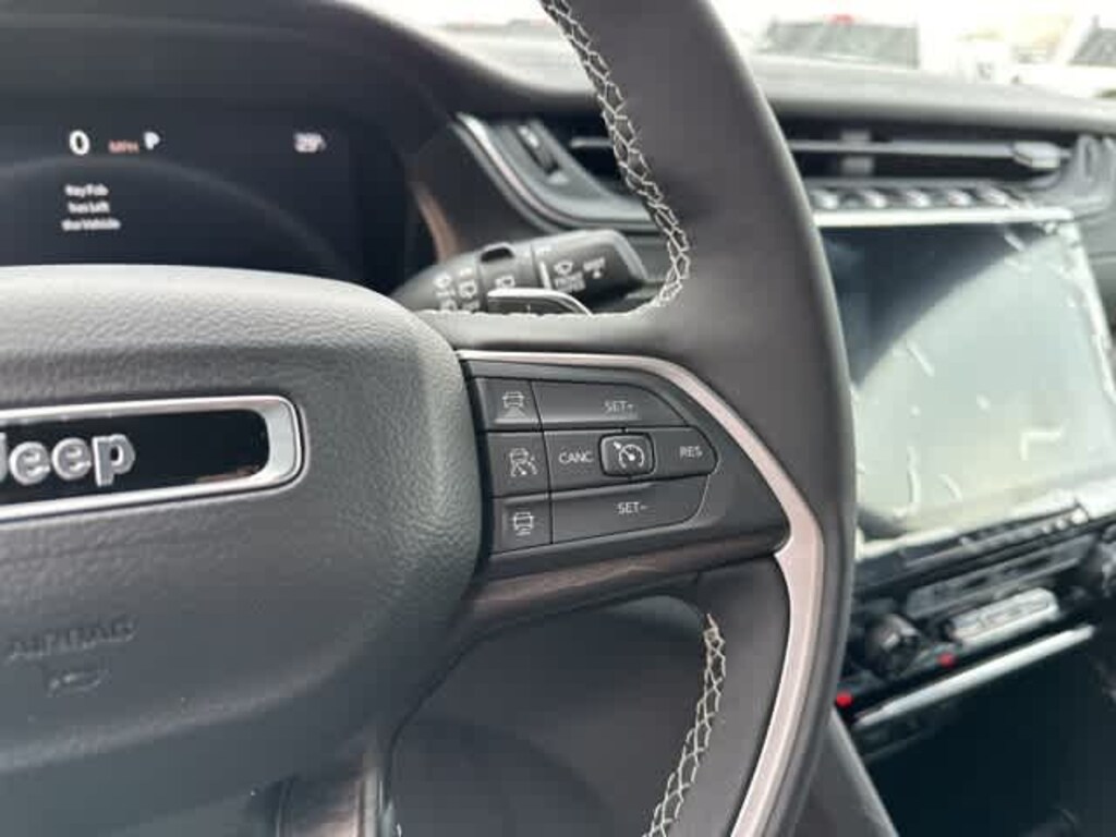 New 2025 Jeep Grand Cherokee Limited SUV