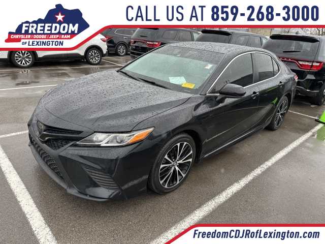 2020 Toyota Camry SE -
                  Lexington, KY