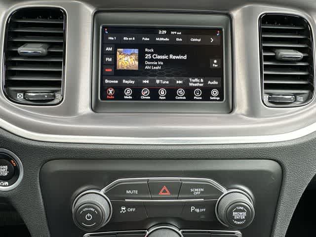 Thumbnail: 2022 Dodge Charger - 16