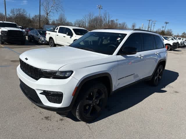 Thumbnail: 2023 Jeep Grand Cherokee - 2