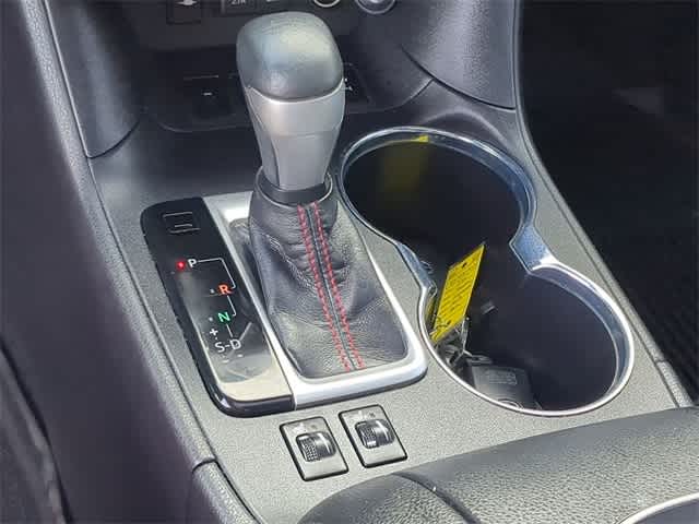 Thumbnail: 2019 Toyota Highlander - 34