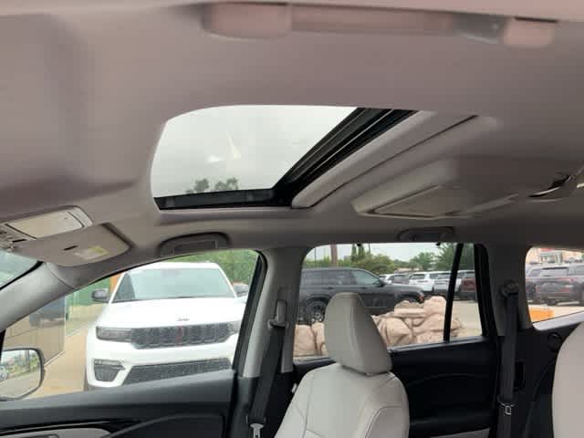 Thumbnail: 2019 Honda Pilot - 9