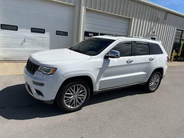 Thumbnail: 2017 Jeep Grand Cherokee - 19