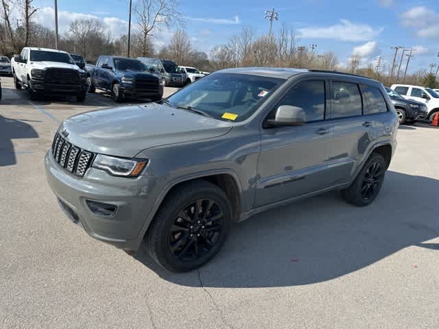 Thumbnail: 2021 Jeep Grand Cherokee - 14