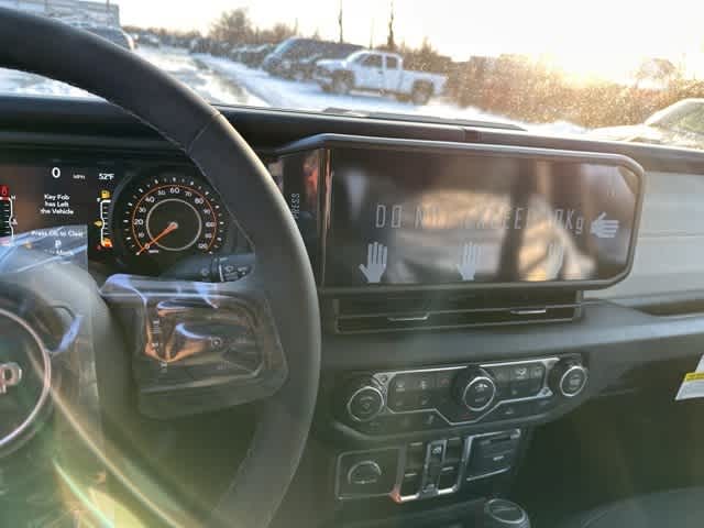 Thumbnail: 2026 Jeep Gladiator - 3