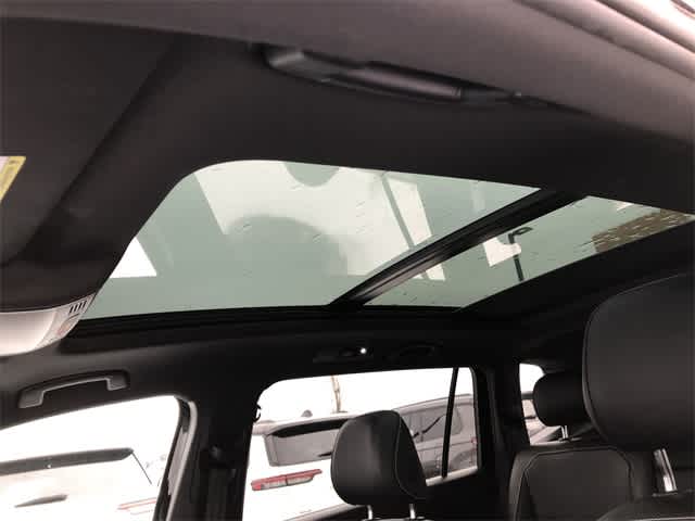 Thumbnail: 2022 Volkswagen Tiguan - 12