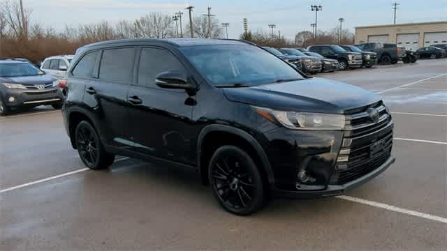 Thumbnail: 2019 Toyota Highlander - 2