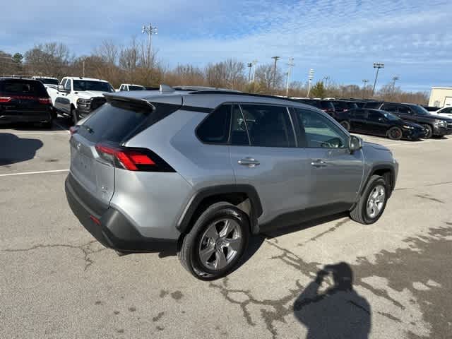 Thumbnail: 2022 Toyota RAV4 - 19