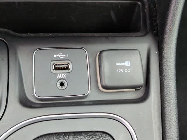 Thumbnail: 2021 Jeep Cherokee - 30